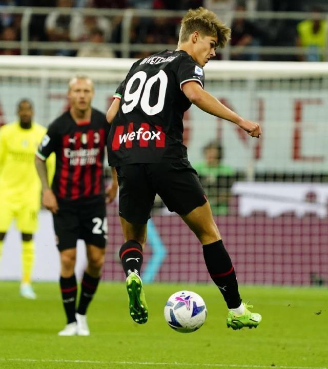 开云体育app-连胜势头难挡！游泳豪取十连胜