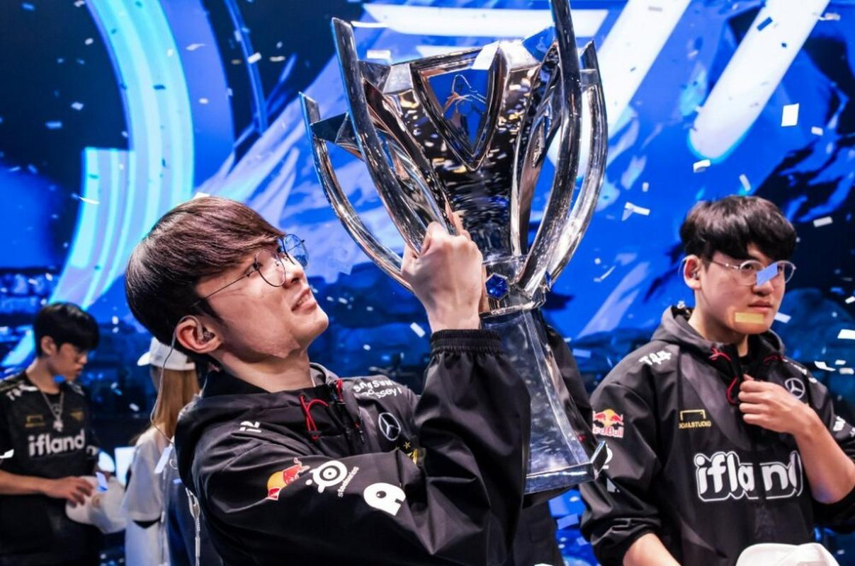 关于全球瞩目！英雄联盟赛事即将收官的信息