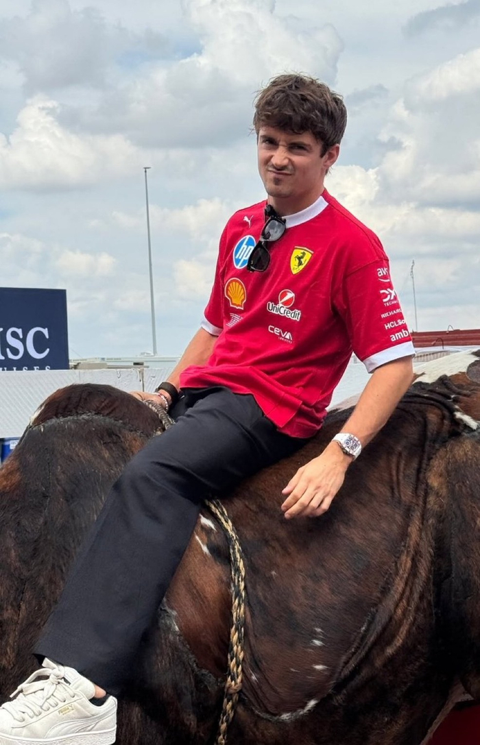 红牛二队险胜红牛车队,勒克莱尔点燃赛场的简单介绍 红牛二队险胜红牛车队,勒克莱尔点燃赛场的简单介绍