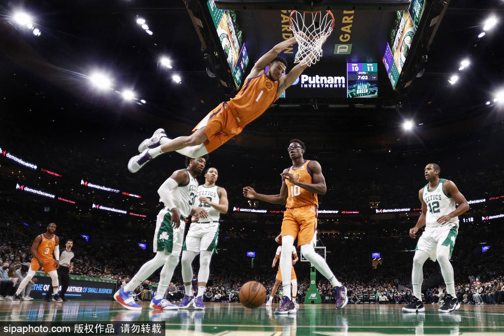 开云体育入口-江苏队轻取上海队，布克统治全场