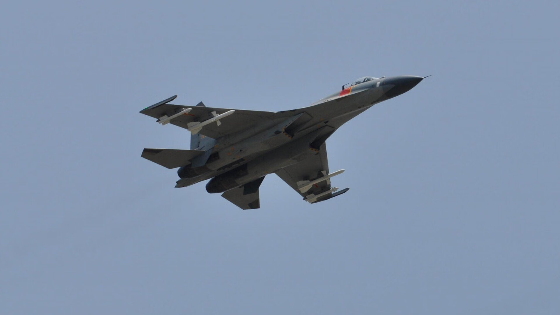 从指尖统治到终场雷暴，当个人数据遇见集体意志的唯一性