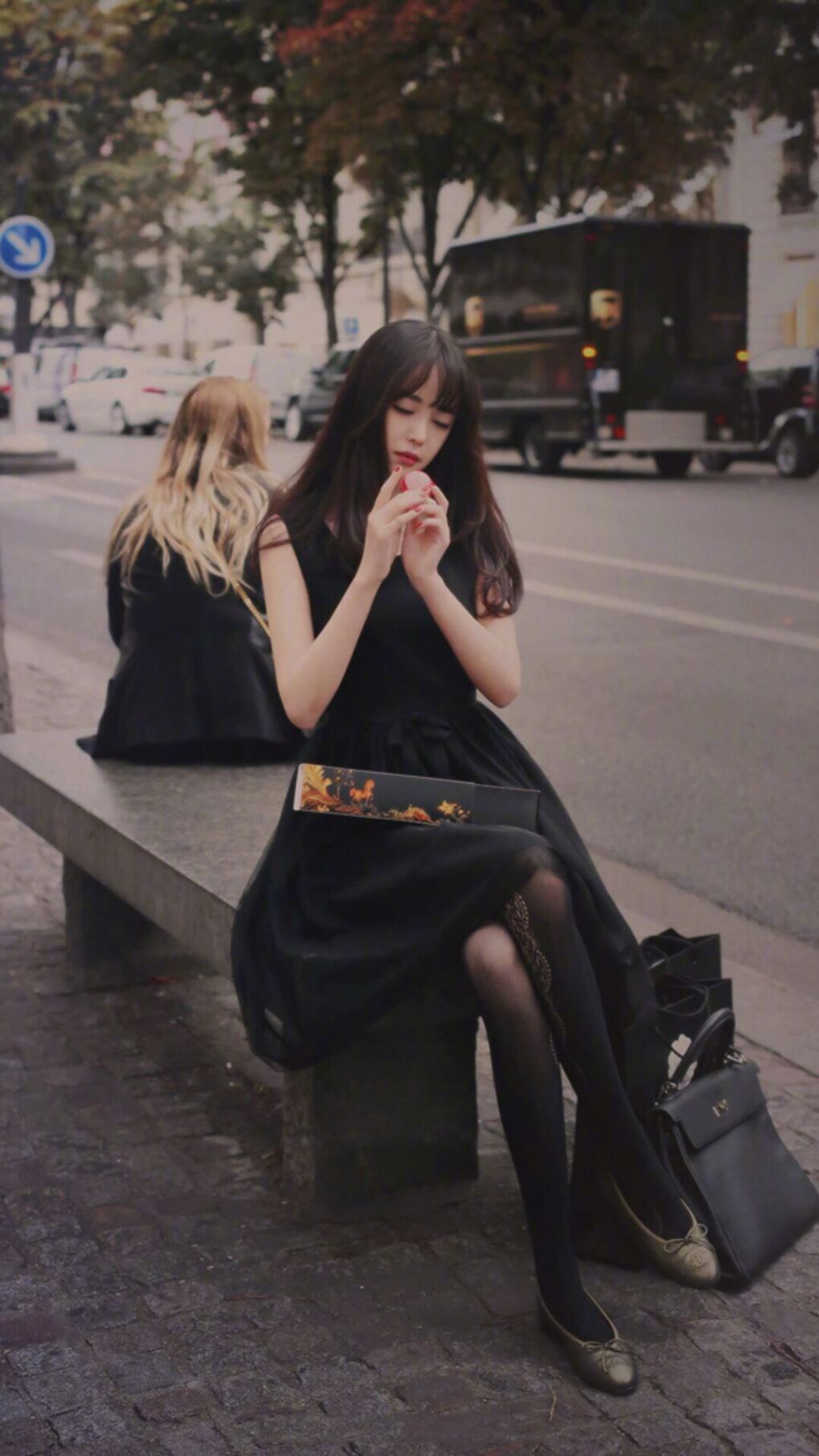 开云sport-圣西罗的哨音与荣耀，法国绝境重生，压哨点球定乾坤