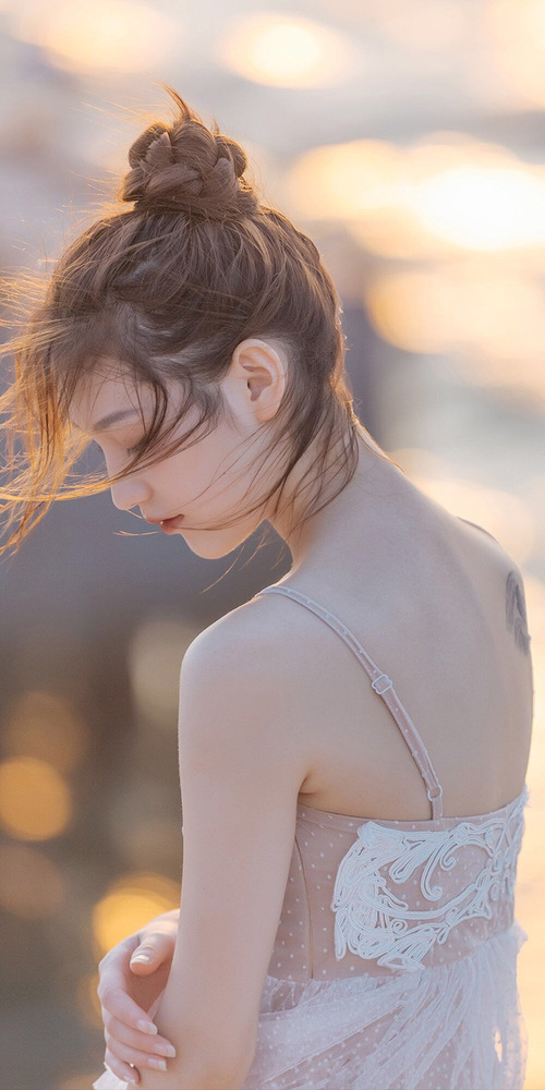 开云体育APP下载-降维打击！莱比锡红牛战术风暴中，萨内上演万人迷回旋