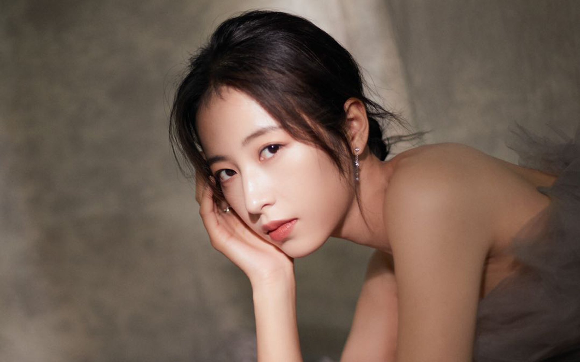 开云体育登录-旧王朝的狂想曲与费城铁壁，利拉德是那把唯一的钥匙